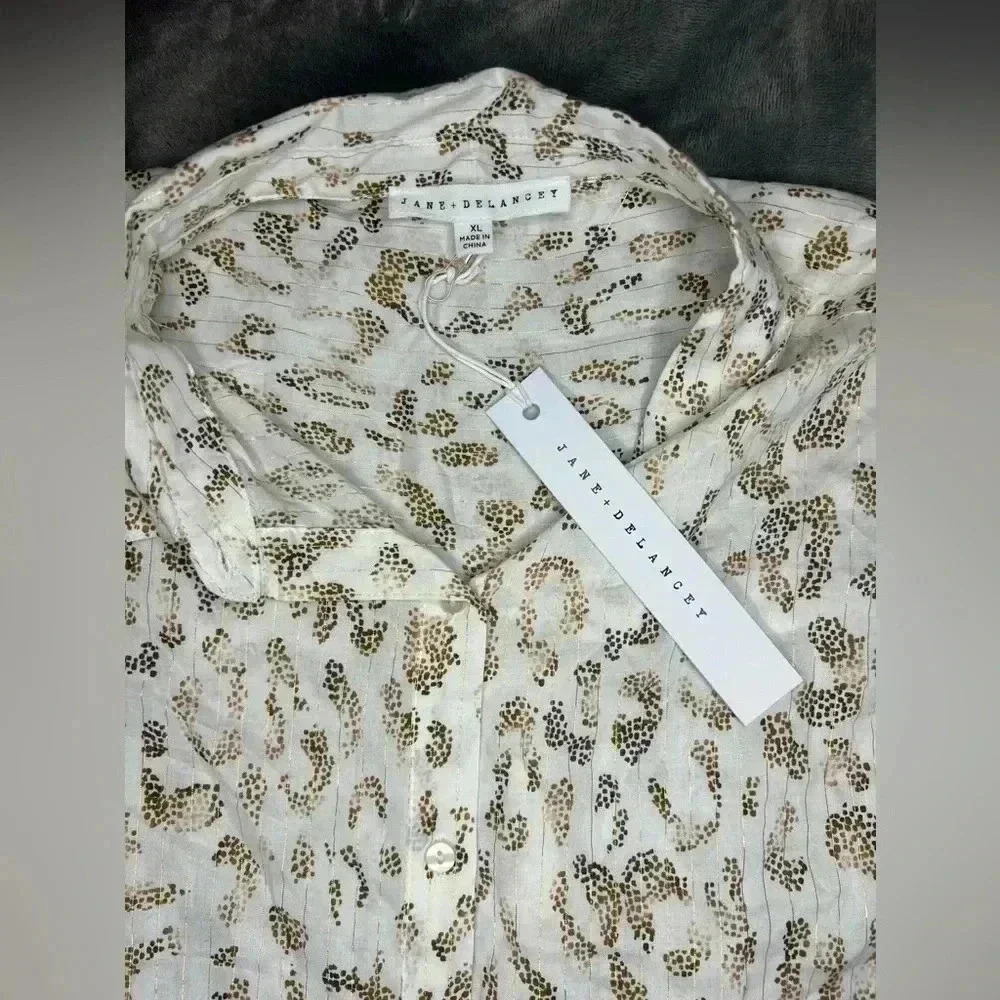 JANE + DELANCEY Animal Print Button Down top size XL, BNWT - Picture 3 of 5